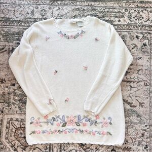 Vintage Worthington White Floral Embroidered Sweater